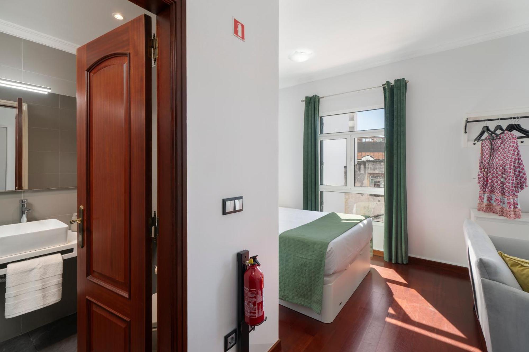 Apartamento Do Carmo By An Island Apart Φουνκάλ Εξωτερικό φωτογραφία